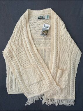 Aran Crafts Ireland 100% Merino Wool Cable Knit Pocket Shawl O/S